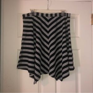 Like New Xhilaration Skirt
